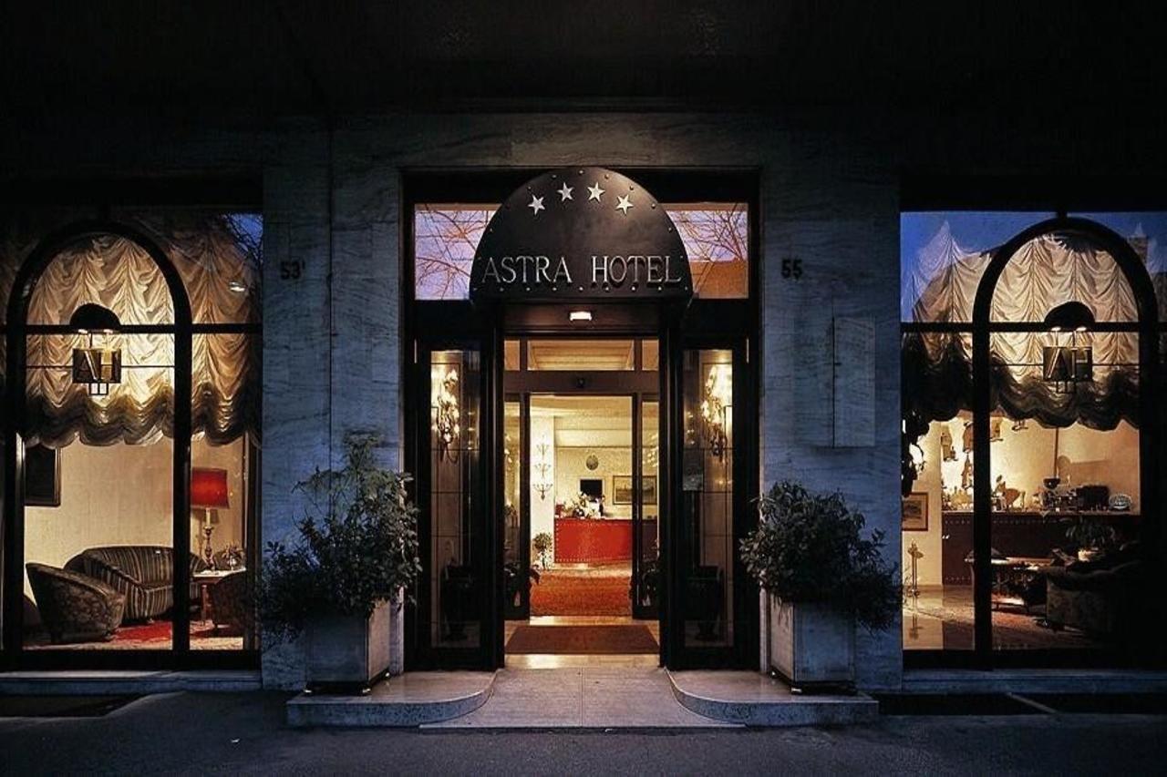 Astra Hotel Ferrara Esterno foto