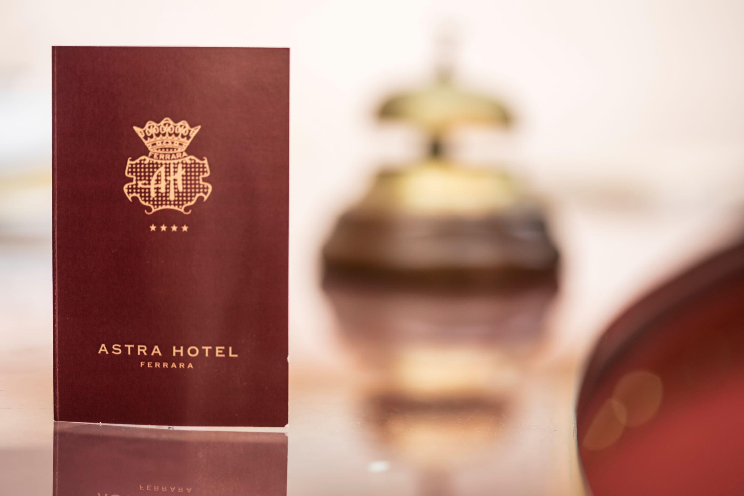 Astra Hotel Ferrara Esterno foto