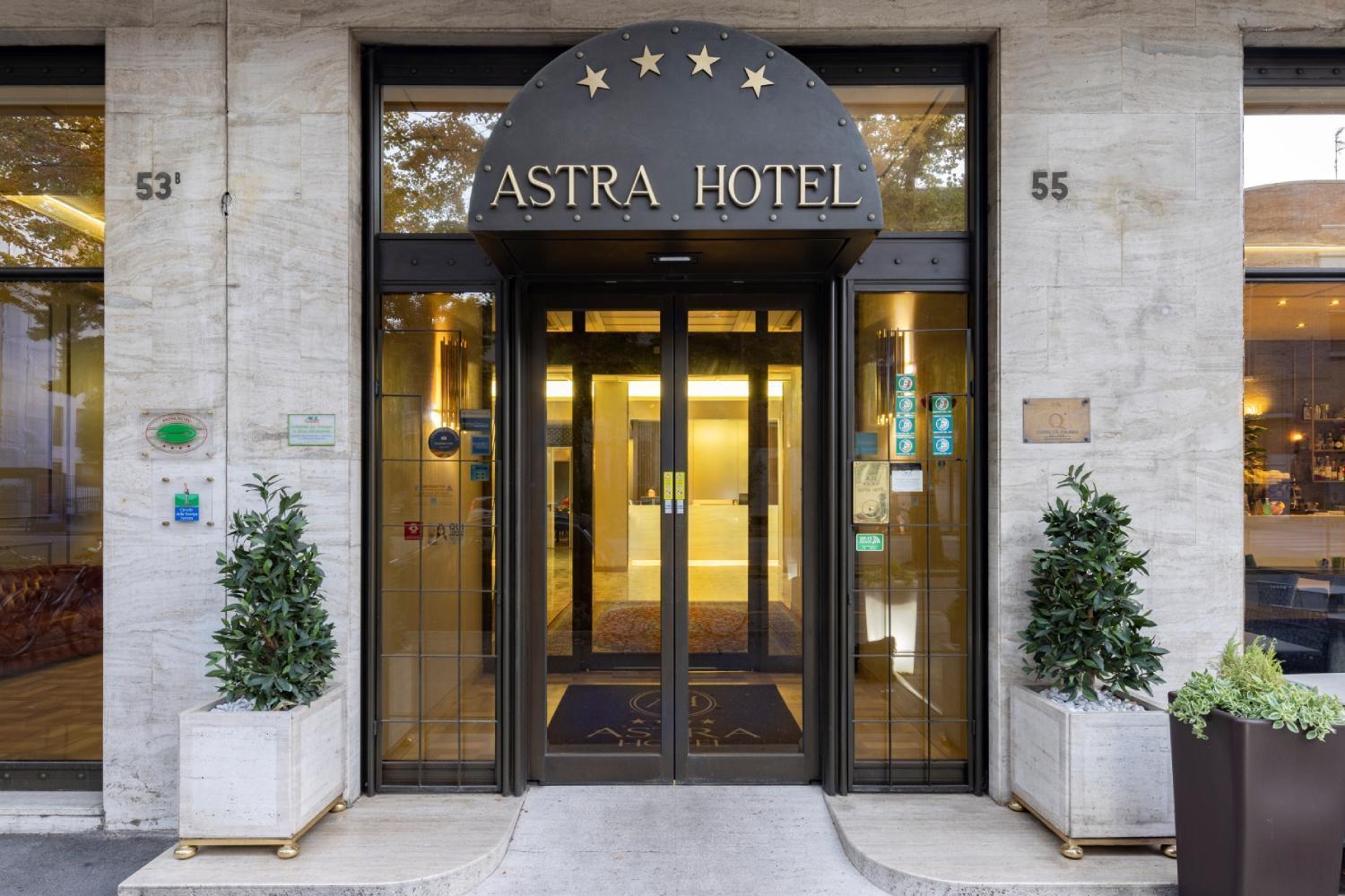 Astra Hotel Ferrara Esterno foto