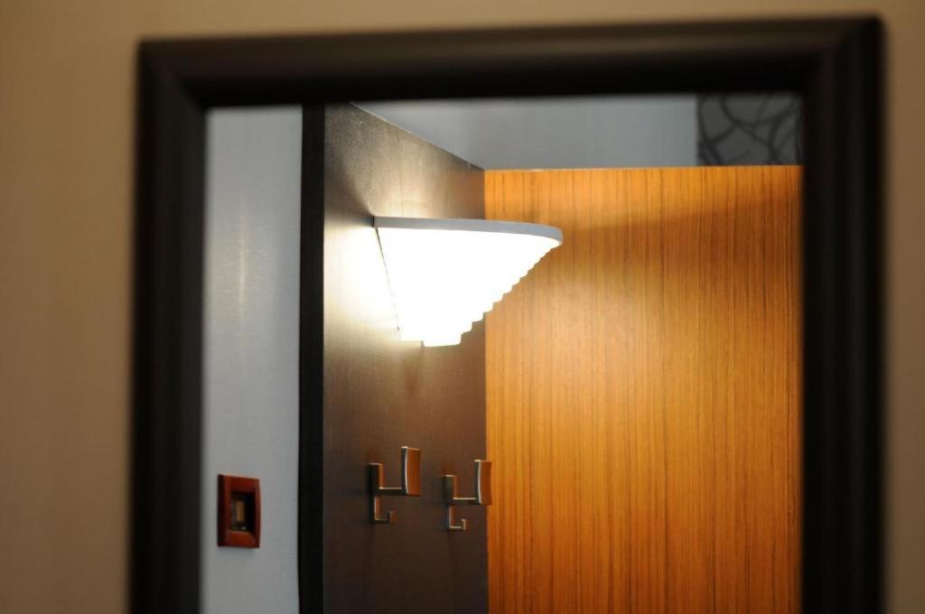 Astra Hotel Ferrara Esterno foto